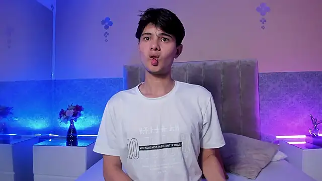 Chat XXX en directo de Derek_Sinn