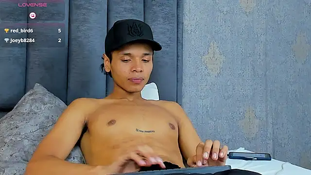 Alejandroo_Montenegro: онлайн-секс-чат