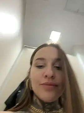 KishaMur Adlı Modelin Canlı XXX Sohbeti