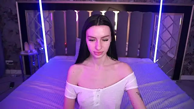 XXX chat uživo modela Snow_WhiteeeX