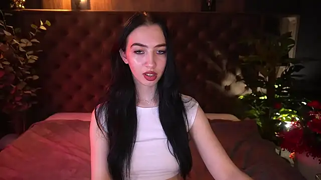 WildKittenX_ – Kamerová šou