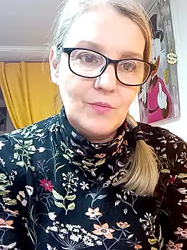 irinamaux: απευθείας συνομιλία ΧΧΧ