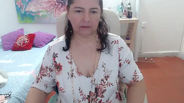 Chat +18 de leonela_69 ao vivo