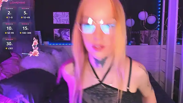 MarquiseMusen Live XXX chat