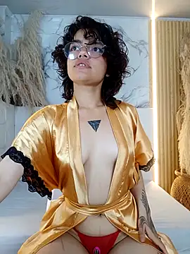 Chat +18 de KittyLatina_02 ao vivo