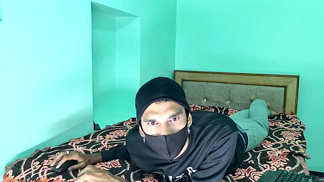 Webkamerová show zihan777