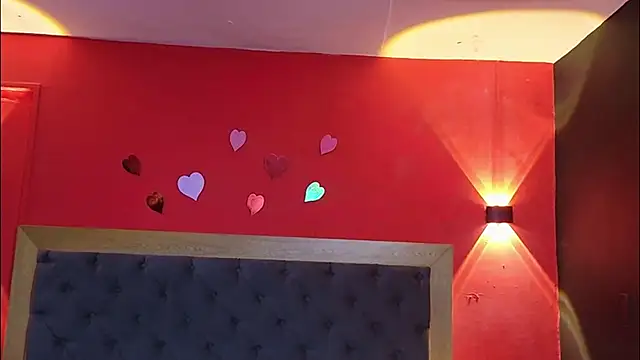 Chatroom XXX en direct de YayaHilton