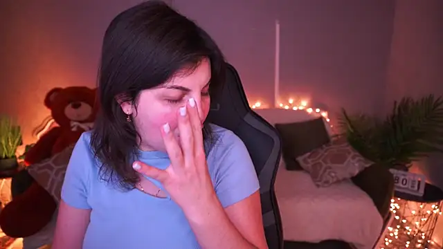 دردشة MirandaWong الجنسية المباشرة