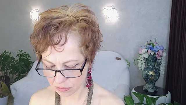 Онлайн чат XXX LioraWeiss