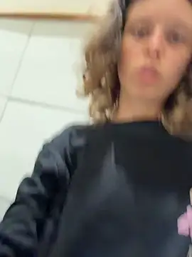 RinaMood's Live XXX Chat