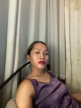 RomanticPearlTS' Live XXX Chat