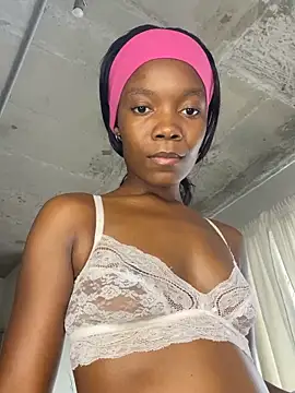 prettydollyy's Webcam Show