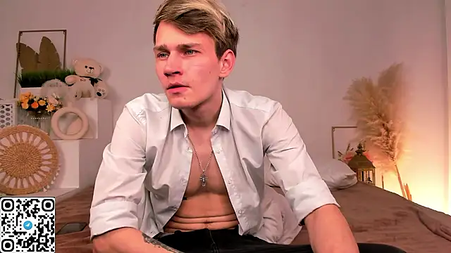 XXX chat uživo modela Volan_Starts