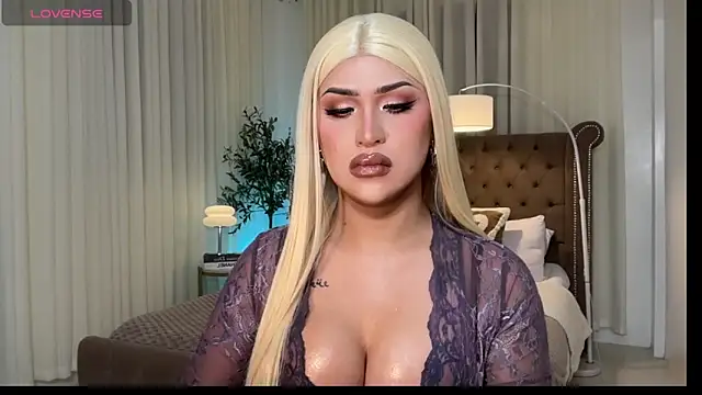 Chat XXX en directo de Your_Majesty_Tyra