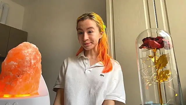 Živý XXX chat EmilyHein