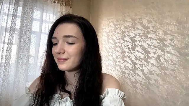 IsabellaWave Adlı Modelin Canlı XXX Sohbeti