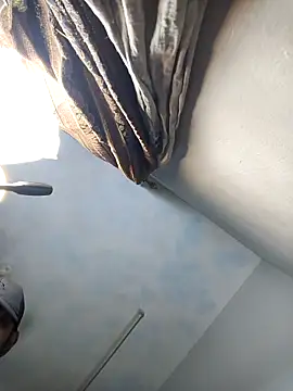 MalluMangos143 Pertunjukan Webcam