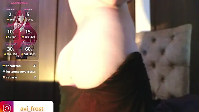 avi_frost 即時 XXX 聊天