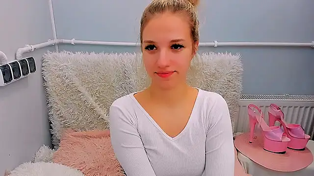 EvetteRose élő XXX-chatje