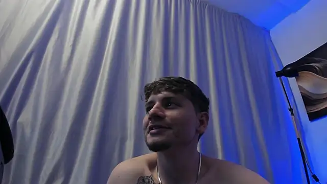 Leoo_Miller Chat XXX in diretta