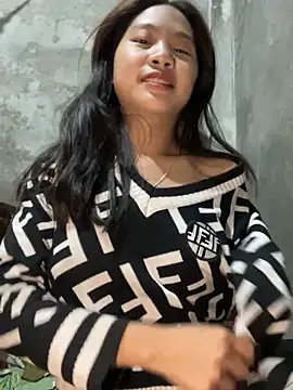 namicute élő XXX-chatje