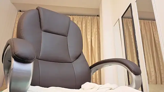 Tommas_Jhonson Chat XXX in diretta