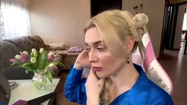 Just_Ash Adlı Modelin Web Kamerası Şovu