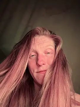 GoldenFlameGoddess élő XXX-chatje