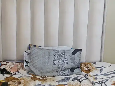 BUSTYQUEENKのウェブカメラショー