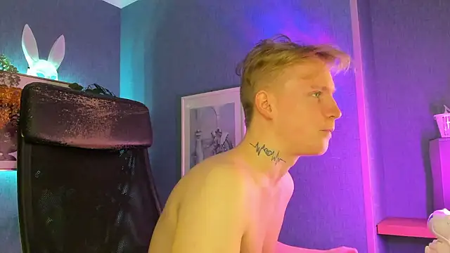 AlexxSweet Adlı Modelin Canlı XXX Sohbeti