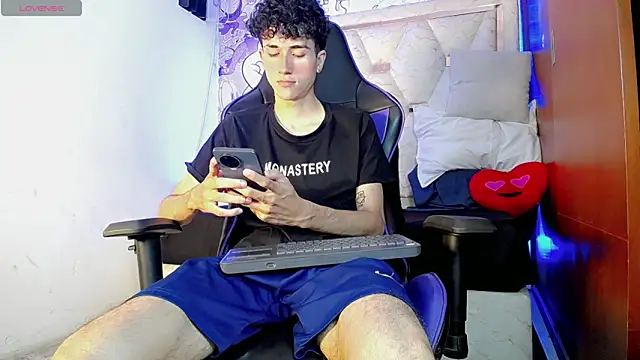 Czat XXX na żywo – johnny_cagee