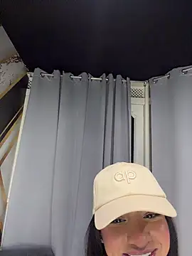 Онлайн чат XXX jenn_fit