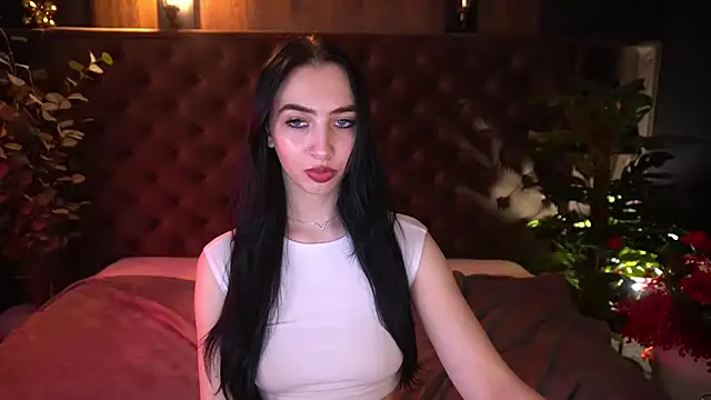 WildKittenX_ Adlı Modelin Canlı XXX Sohbeti