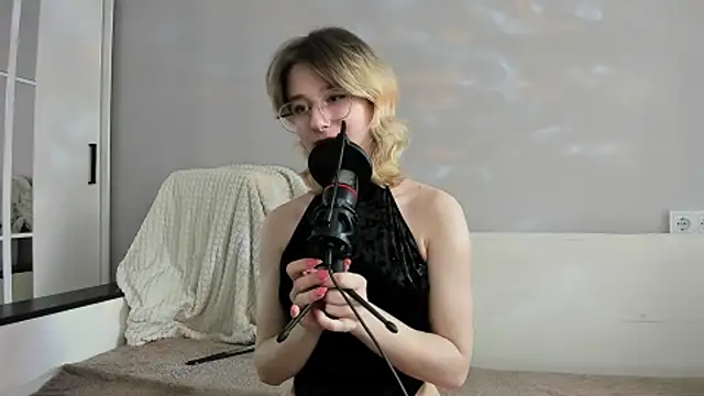 Silva-Tailll 现场XXX聊天