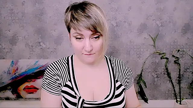 Djullia Adlı Modelin Canlı XXX Sohbeti