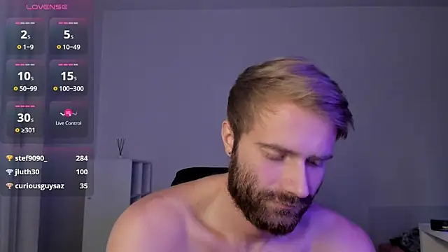 Chat +18 de Paul_Rolex ao vivo