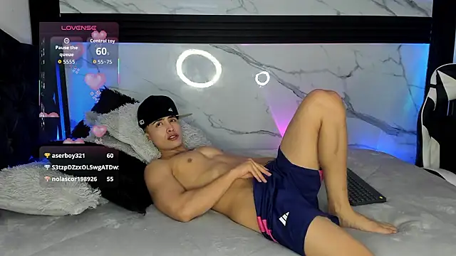 Saimonvela live XXX chat