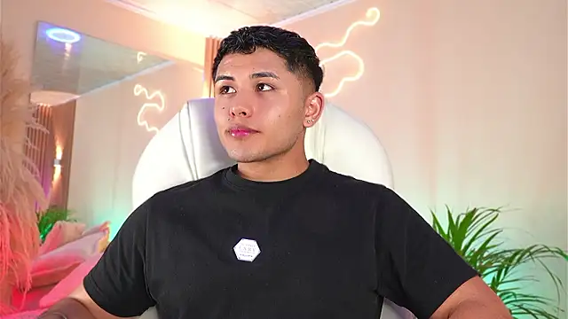 MatiasKorn Adlı Modelin Canlı XXX Sohbeti