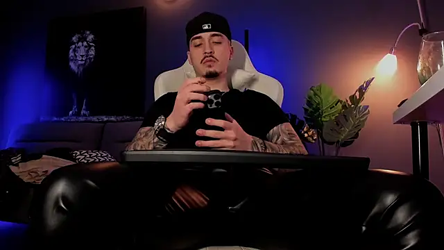 uptomatty live XXX chat