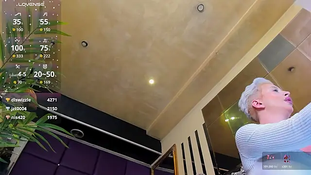 spicyxmilf's Webcam Show