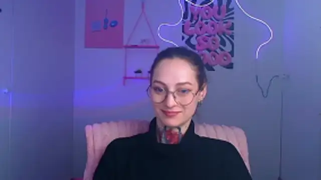 Esmi_Winter Adlı Modelin Canlı XXX Sohbeti