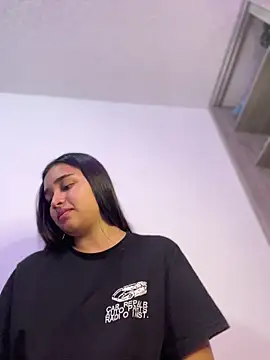 I_Samanthaa Adlı Modelin Canlı XXX Sohbeti