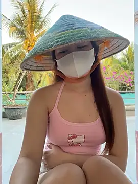 BabyThree_ Pertunjukan Webcam