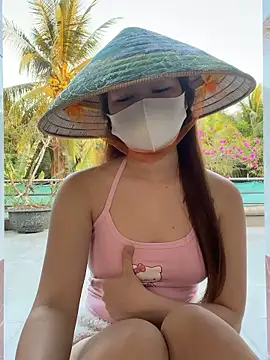 BabyThree_ webcam show