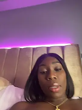 Chat +18 de ZarahFerreira ao vivo