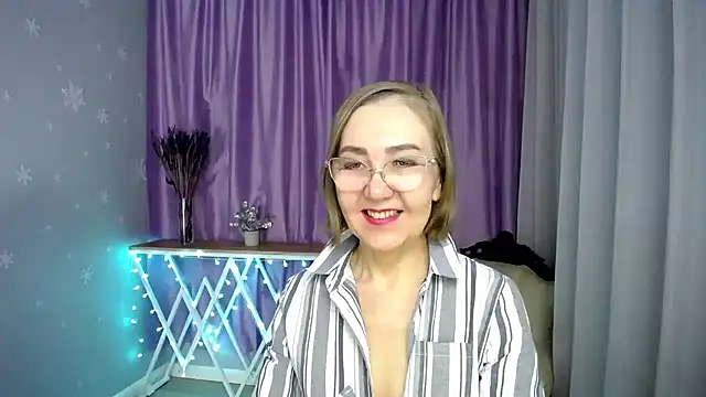 queen_a_n_i's Live XXX Chat