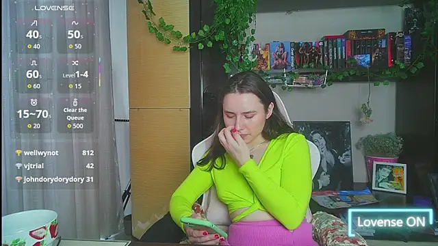 lunar_Sanata Adlı Modelin Canlı XXX Sohbeti