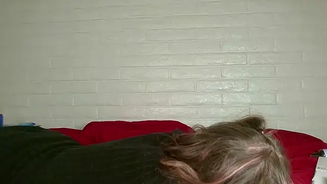 QUEEN_OF_MEN Live XXX Chat