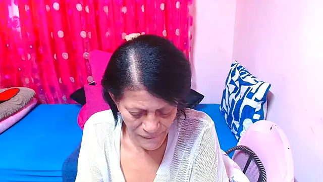 SLUTTYROXY: онлайн-секс-чат