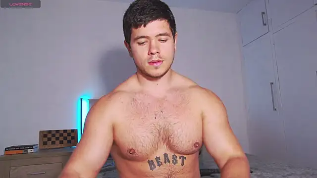 Arilas_ élő XXX-chatje